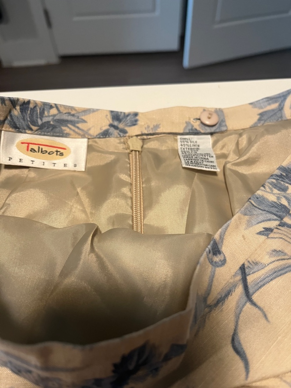 Vintage TALBOTS Silk Linen Floral Skirt with Blue Floral Print - Picture 5 of 12